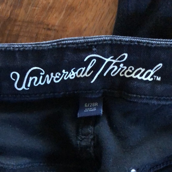 Universal Thread black ultra distressed jeans size 6 - Picture 3 of 9